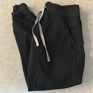 figs high waisted zamora jogger scrub pants. petite length